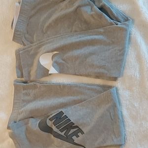 2 Pr Nike Athletic leggings in grey with logo on back leg